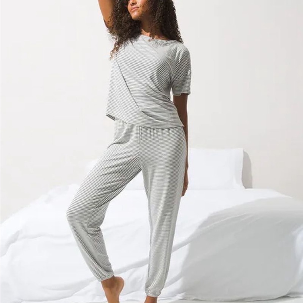 Soma extra large graphite and white horizontal stripe pyjama set.